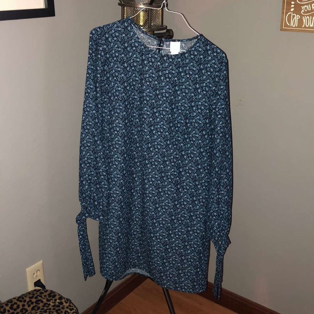 Women’s Dress.